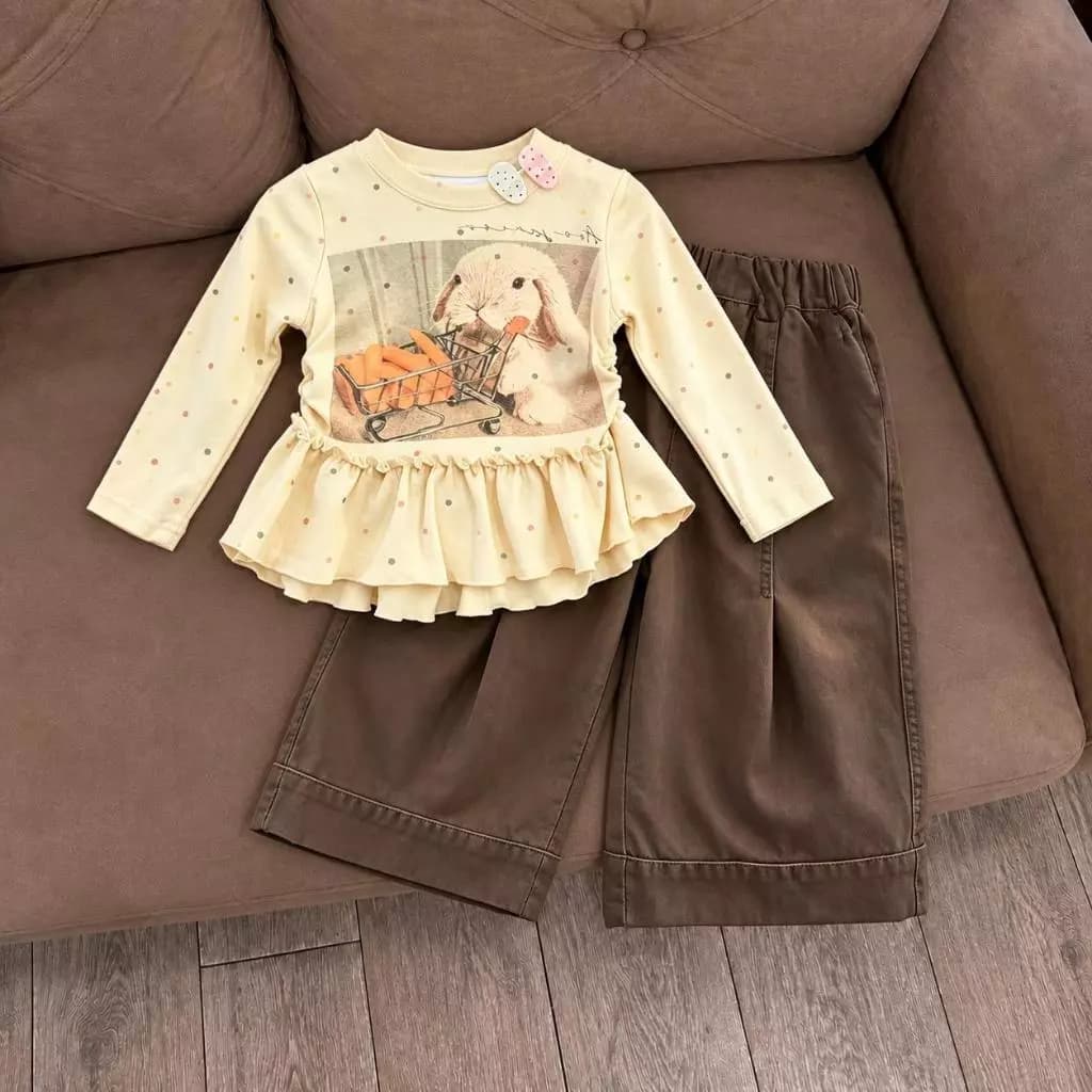 Set bộ thu đông bé gái áo thun vàng chấm bi in thỏ xòe bèo kèm quần ống suông nâu tây H&2T Baby Kid - S30