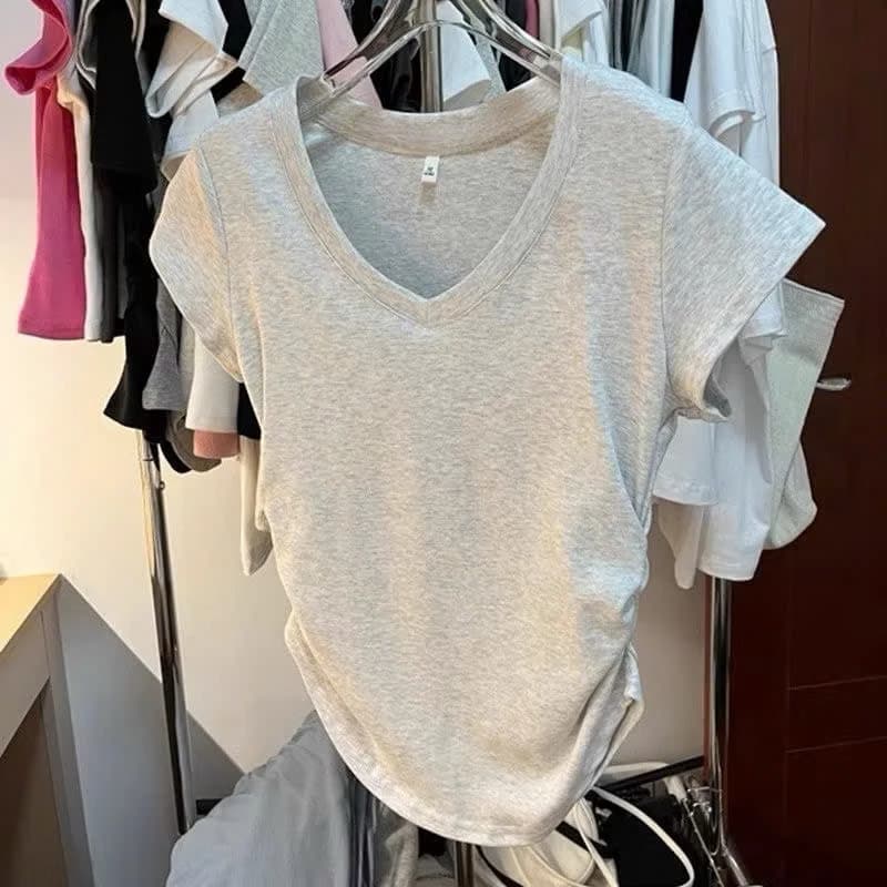 ✨ Áo thun nữ cổ V dáng croptop tôn dáng, tạo điểm nhấn nữ tính. 💕