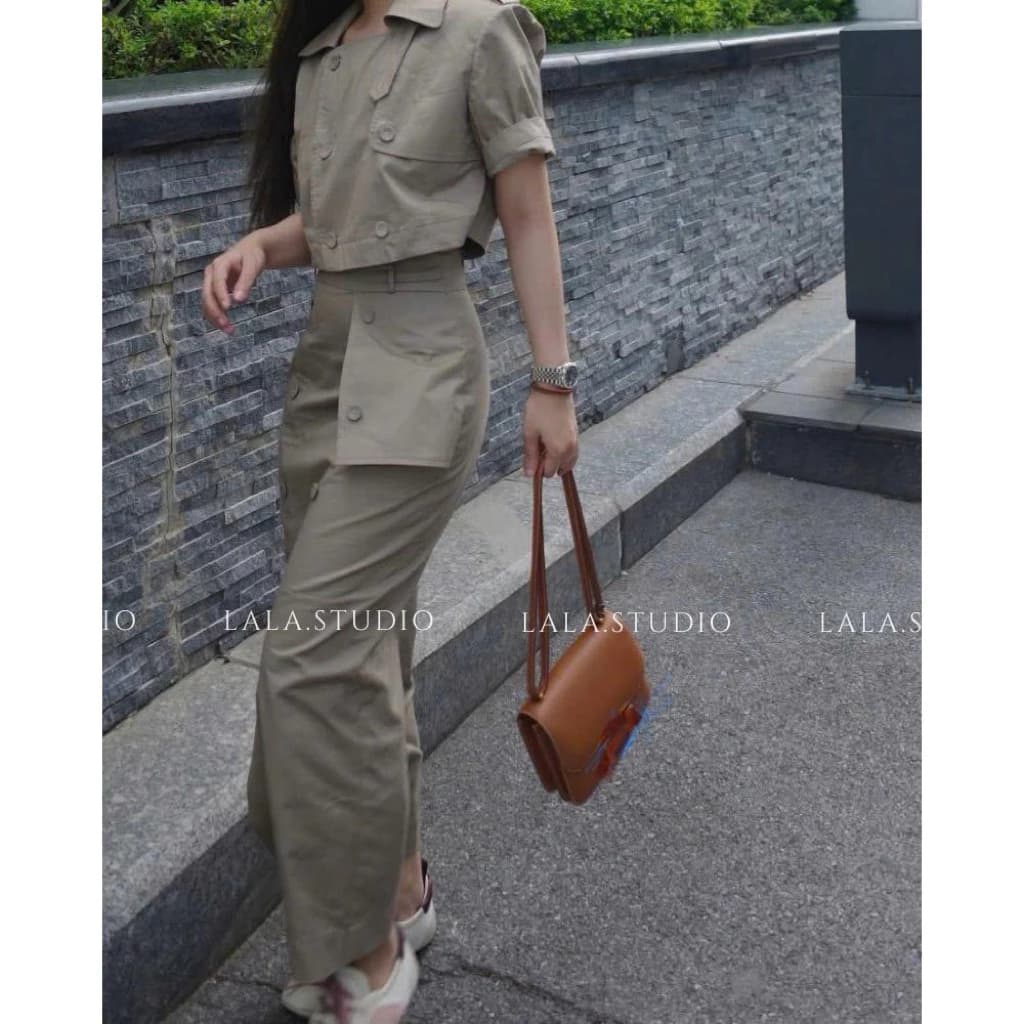 Remake set•LALASTUDIO• Set 2 chi tiết| Áo măng tô cổ bẻ dáng ngắn kèm chân váy dáng dài xẻ tà phối cúc cao cấp ( Loại 1)