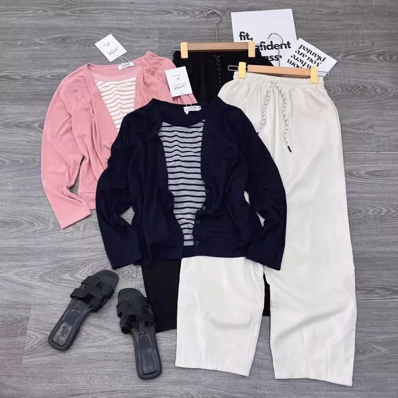 2026. Bộ [Áo CỔ V MAY LIỀN PHỐI KẺ- Quần Baggy] Sét áo tăm hàn phối liền kẻ+ quần baggy thô kaki.