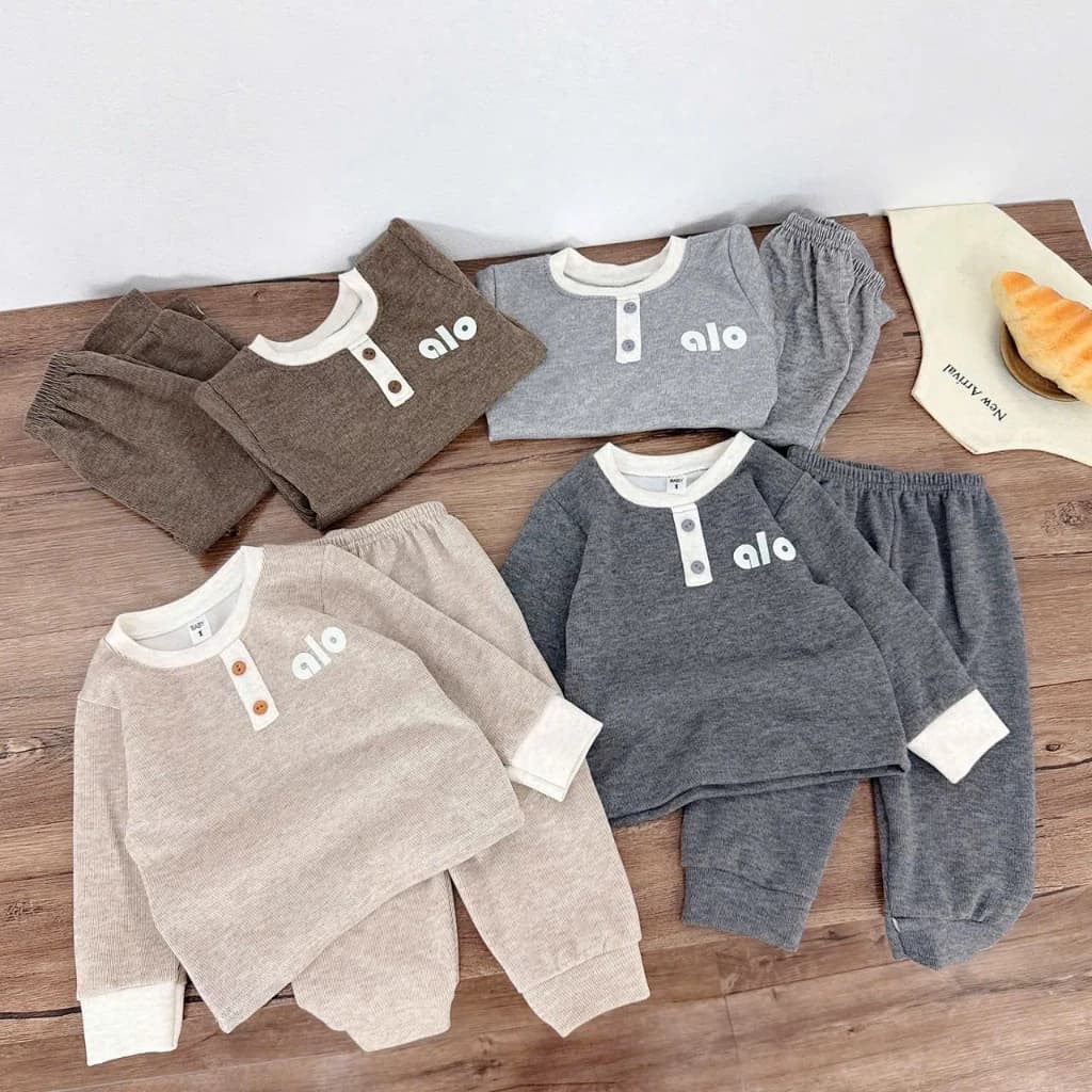 Com bo 3 bộ dài tay giữ nhiệt xuất Hàn  cho bé trai, bé gái 5-15kg