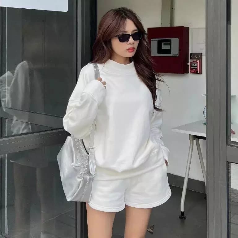 Set Bộ Nỉ Nữ Thu Đông Gồm Áo Sweater Cổ Tròn Và Quần Short Rộng Phong Cách Basic Chất Liệu Nỉ Ép Hàn Cao Cấp Hàng Có Sẵn