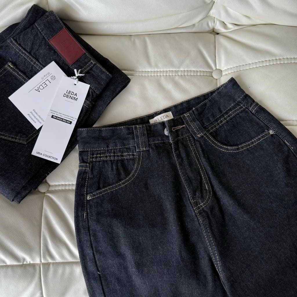 [Nấm Lùn]Quần Jean Ống Suông Xanh Than Denim Mạc Da Đỏ Nữ LEDA Quần Bò Ống Rộng Xanh Đậm Nấm Lùn 1m5 Quần Rin 9 Tấc
