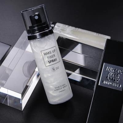 Xịt Nhũ Khóa Trang Điểm Star Flash Make Up Spray 8 Hours Wear